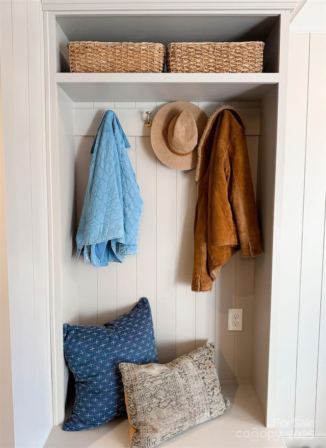 22 Kenilwood Pl, Asheville, NC 28803 - view of mudroom