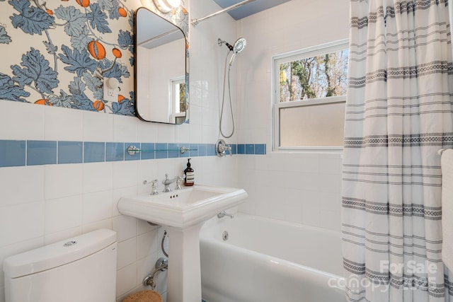 22 Kenilwood Pl, Asheville, NC 28803 - full bath with shower / bath combo with shower curtain, tile walls, and toilet