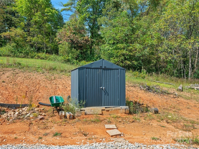 view of outbuilding