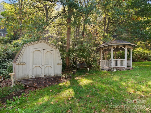 229 Medford Hannah Rd, Waynesville, NC 28785 - view of green lawn featuring a gazebo