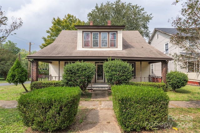 view of front of property featuring a porch