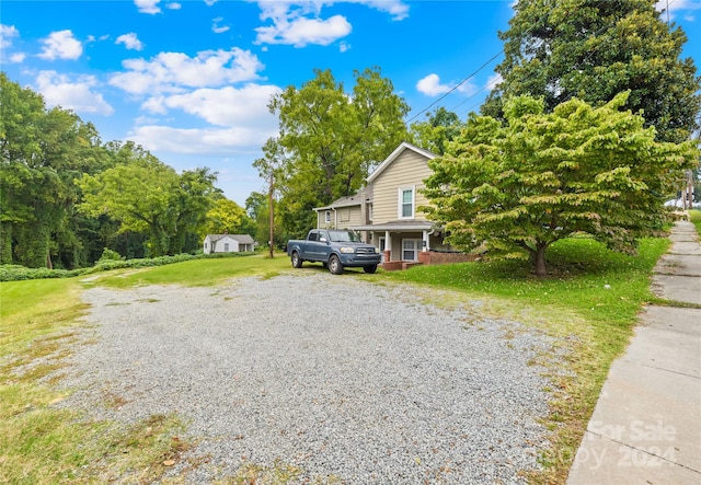 view of front of property