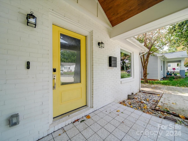 view of property entrance