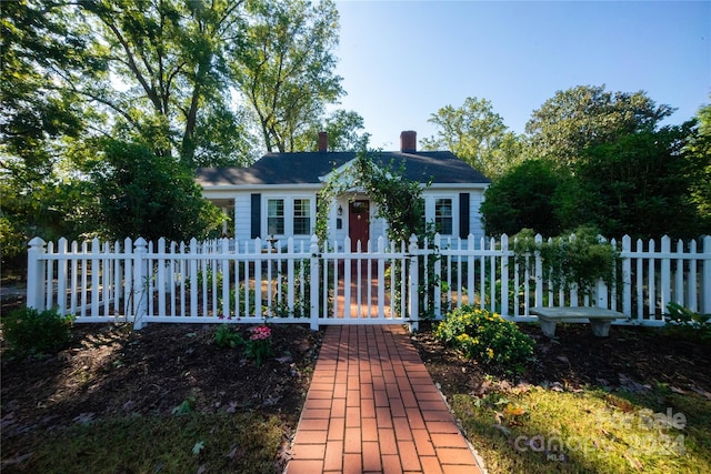 view of front of property