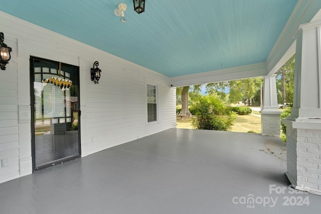 view of patio featuring covered porch