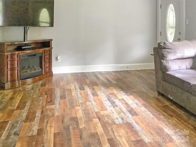 305 N Milford Dr, Salisbury, NC 28144 - living area featuring wood finished floors and baseboards