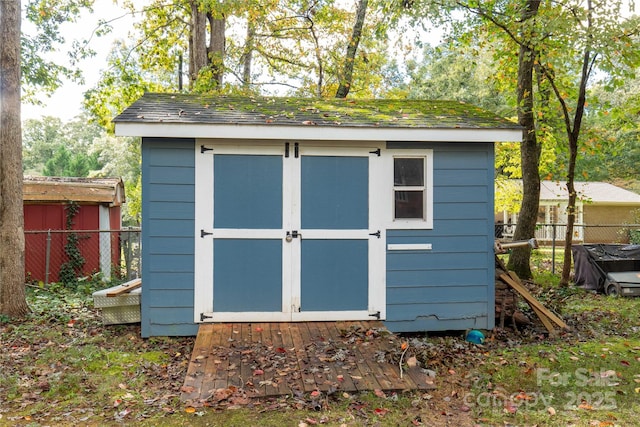 view of outbuilding