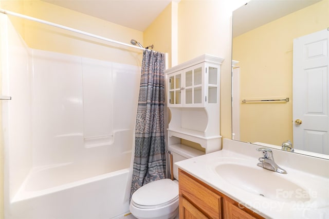 full bathroom with vanity, toilet, and shower / bathtub combination with curtain