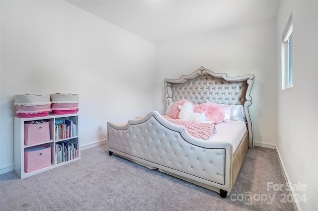 bedroom with carpet flooring