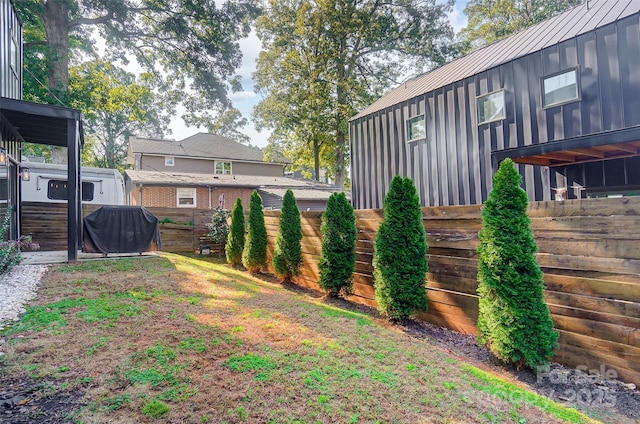 view of yard featuring fence