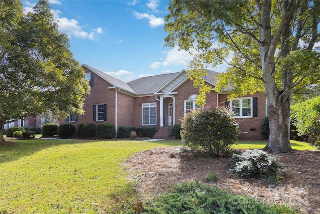 view of front of property with a front lawn