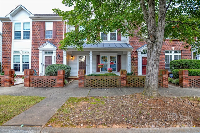 view of front of house with covered porch