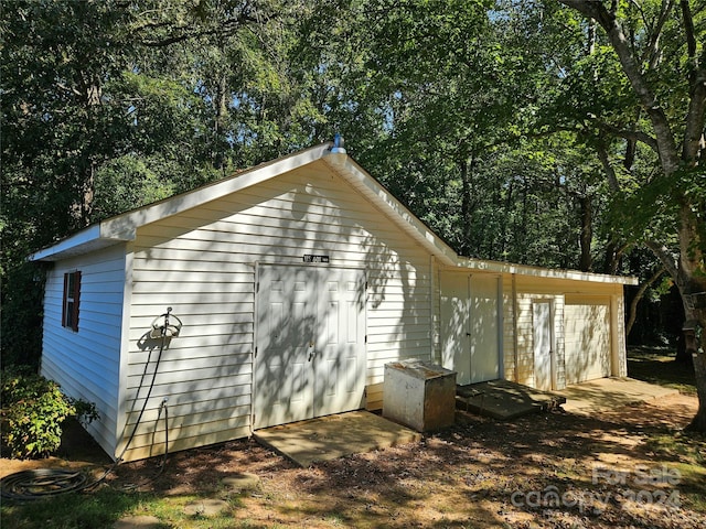 view of outbuilding