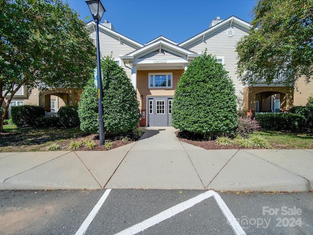 view of front of house