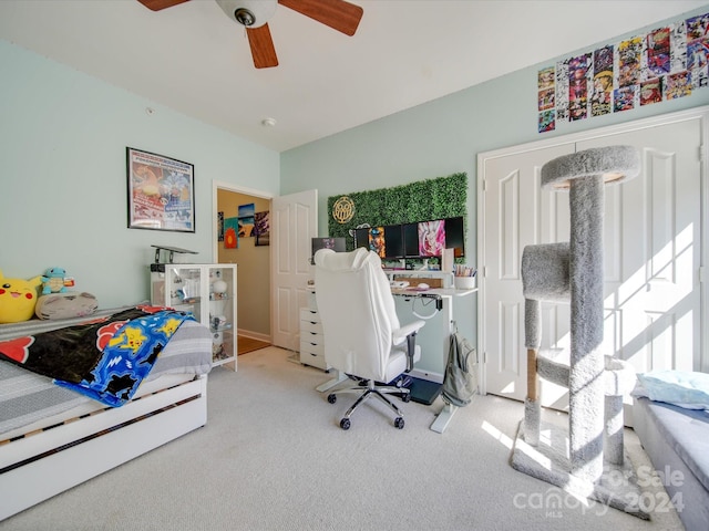 bedroom with carpet flooring and ceiling fan