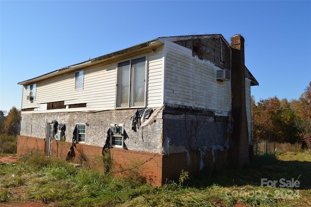 view of side of home