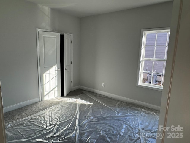 empty room featuring carpet