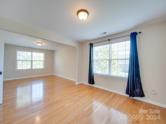 empty room featuring light hardwood / wood-style floors