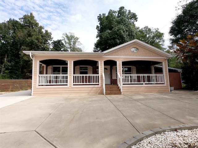 view of front facade with a porch