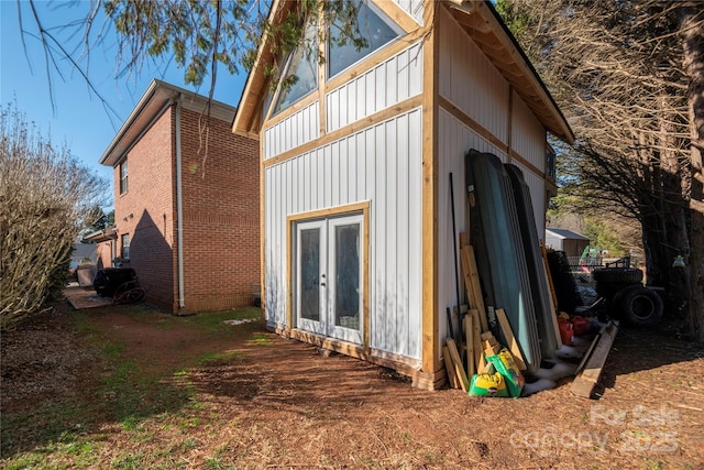 view of side of home