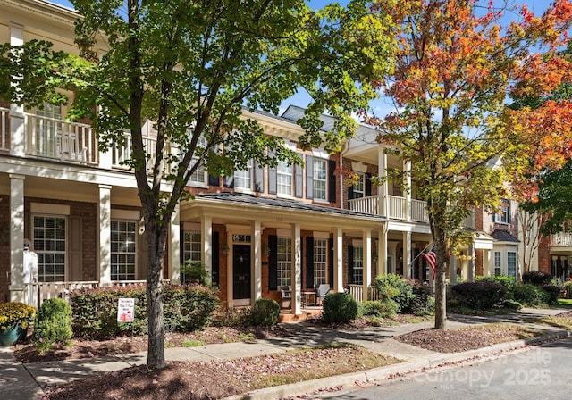 view of front of property with covered porch