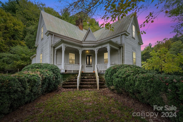 view of front facade with a porch