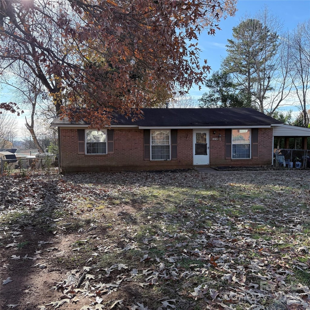 1314 Milan Rd, Charlotte, NC 28216 - photo 1