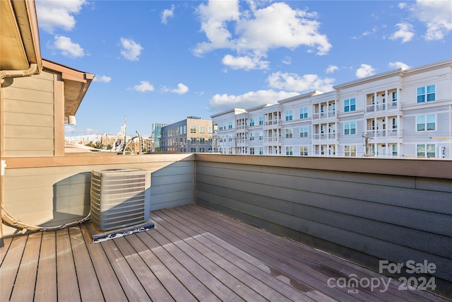 deck with central AC unit