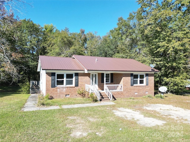 view of front of house featuring a front yard