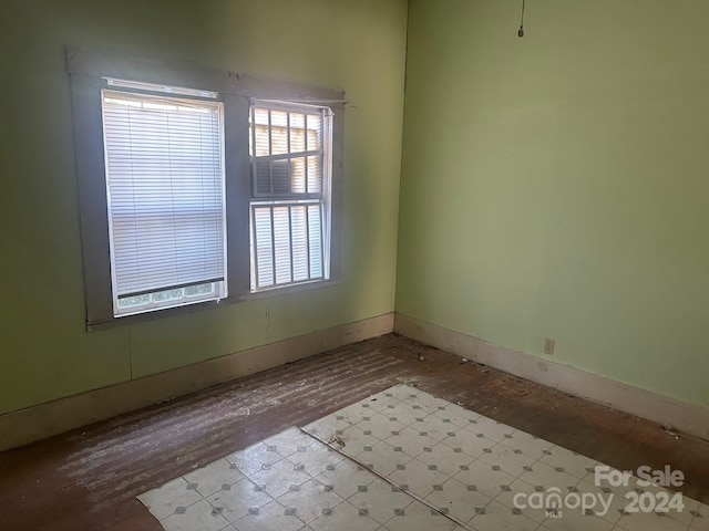 empty room featuring light hardwood / wood-style floors