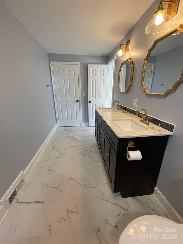 bathroom with vanity