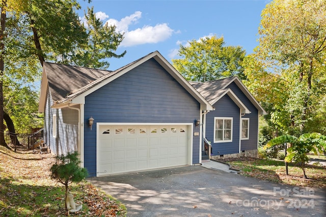 view of front of house featuring a garage