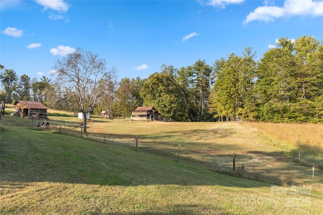 view of yard featuring a rural view