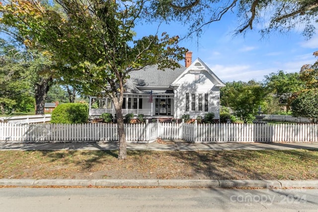 view of front facade with covered porch