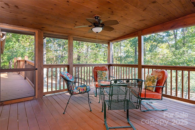 deck with ceiling fan