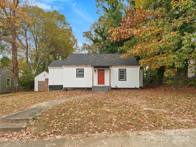 view of front of property