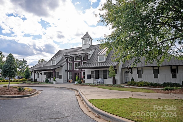 view of building exterior