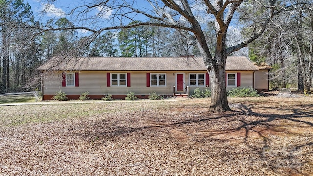 ranch-style house with crawl space