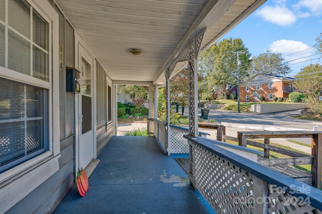 view of patio featuring covered porch