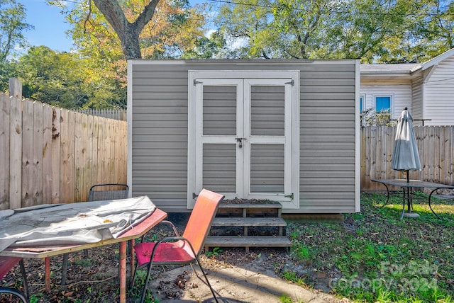 view of outbuilding