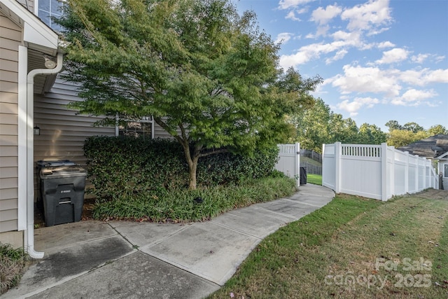 view of yard with fence