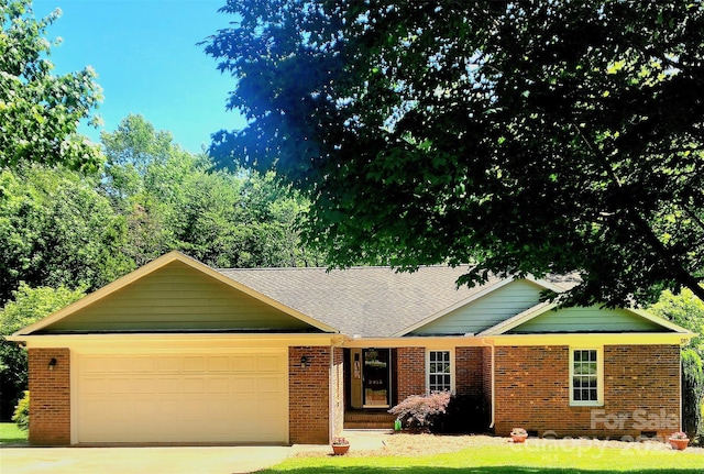 2015 Pine Needle Ct, Gastonia, NC 28056 - photo 2