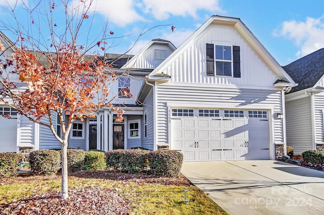 view of front of home featuring a garage