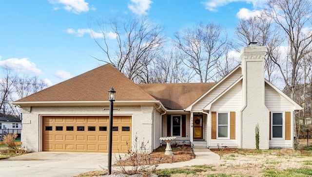 view of front facade featuring a garage