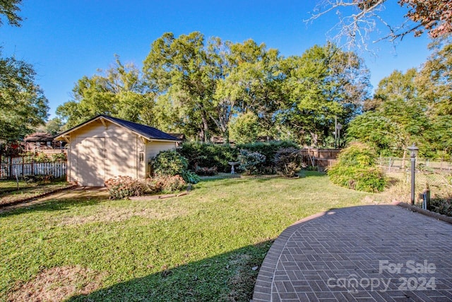 view of yard with a patio area