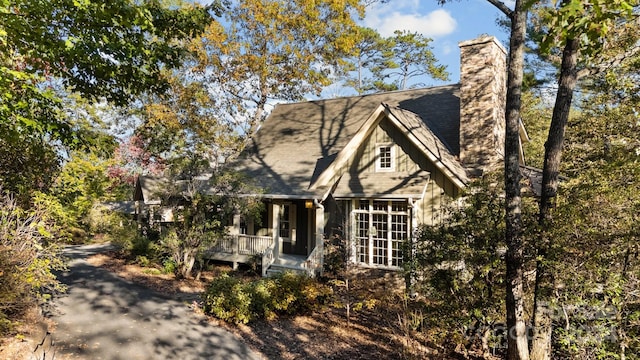 view of front of home featuring covered porch