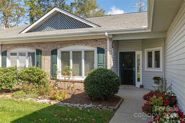 3 Country Meadows Ln, Hendersonville, NC 28792 - doorway to property with a shingled roof and brick siding