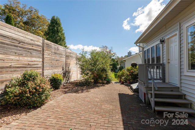 3 Country Meadows Ln, Hendersonville, NC 28792 - view of patio / terrace featuring fence