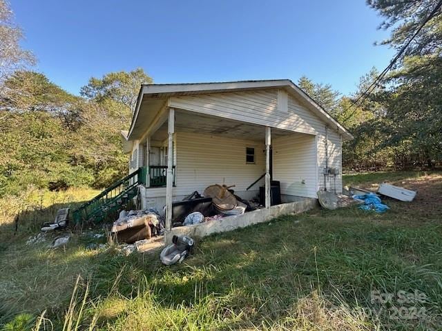 view of side of property