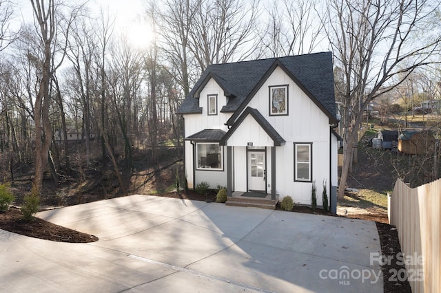 view of modern farmhouse